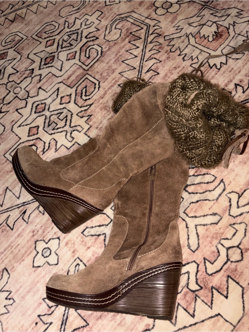 Suede brown tall wedge boots